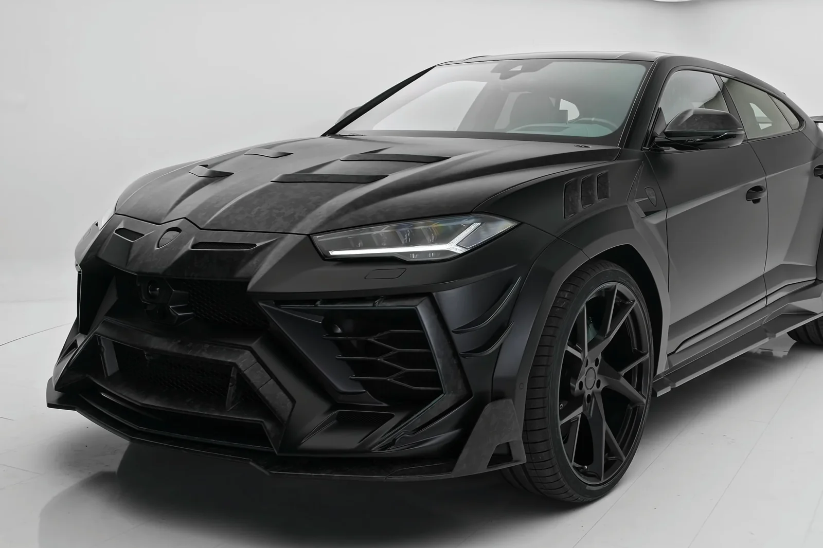 Loyer Lamborghini Urus  Noir 2023 en Abou Dabi
