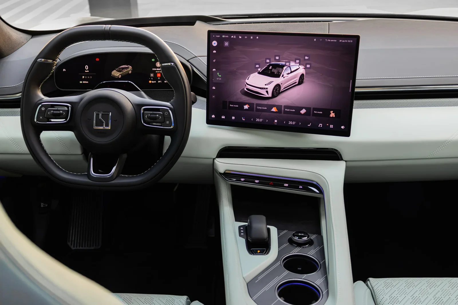 Rent Zeekr 1  Green 2024 in Abu Dhabi - 4 