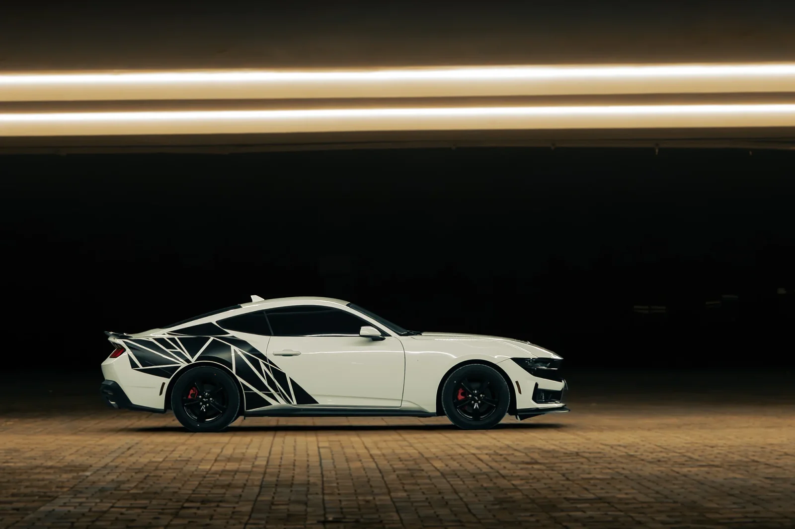 Rent Ford Mustang  White 2024 in Abu Dhabi - 3 