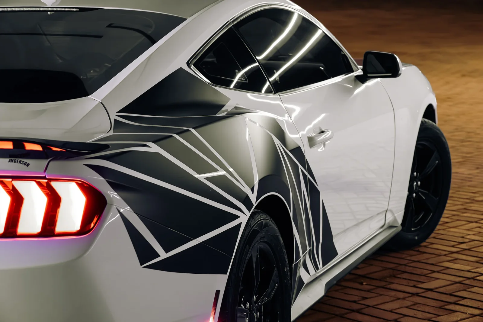 Rent Ford Mustang  White 2024 in Abu Dhabi - 11 