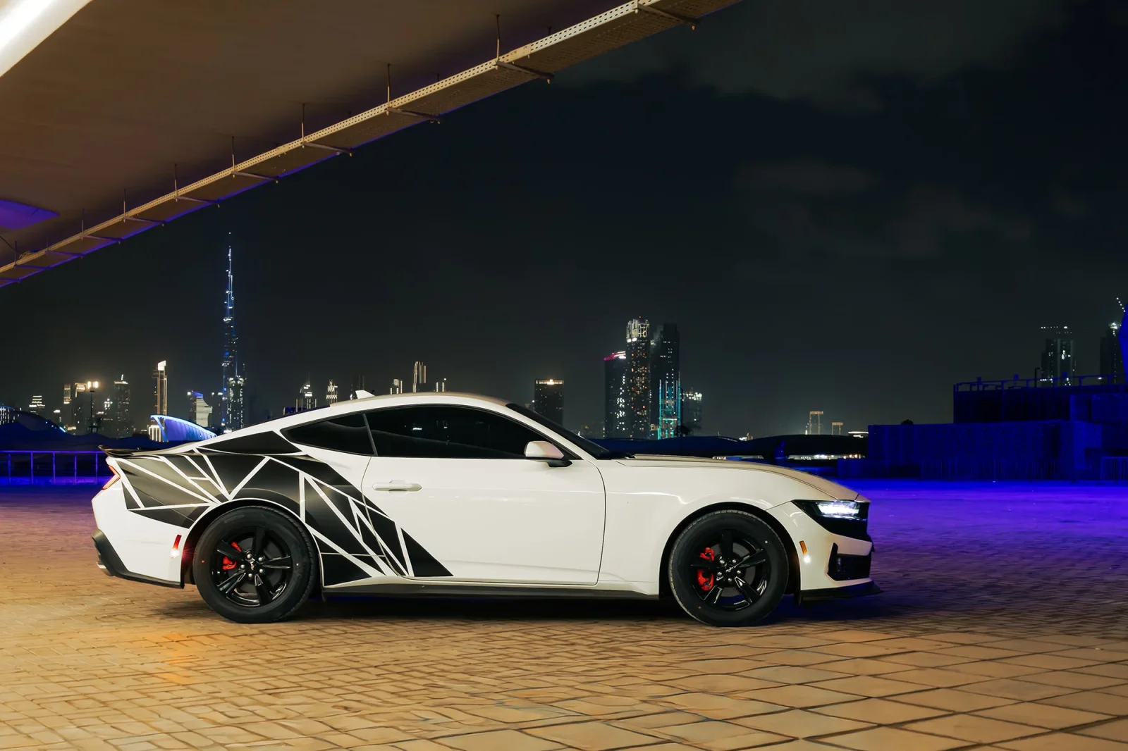 Rent Ford Mustang  White 2024 in Abu Dhabi - 14 