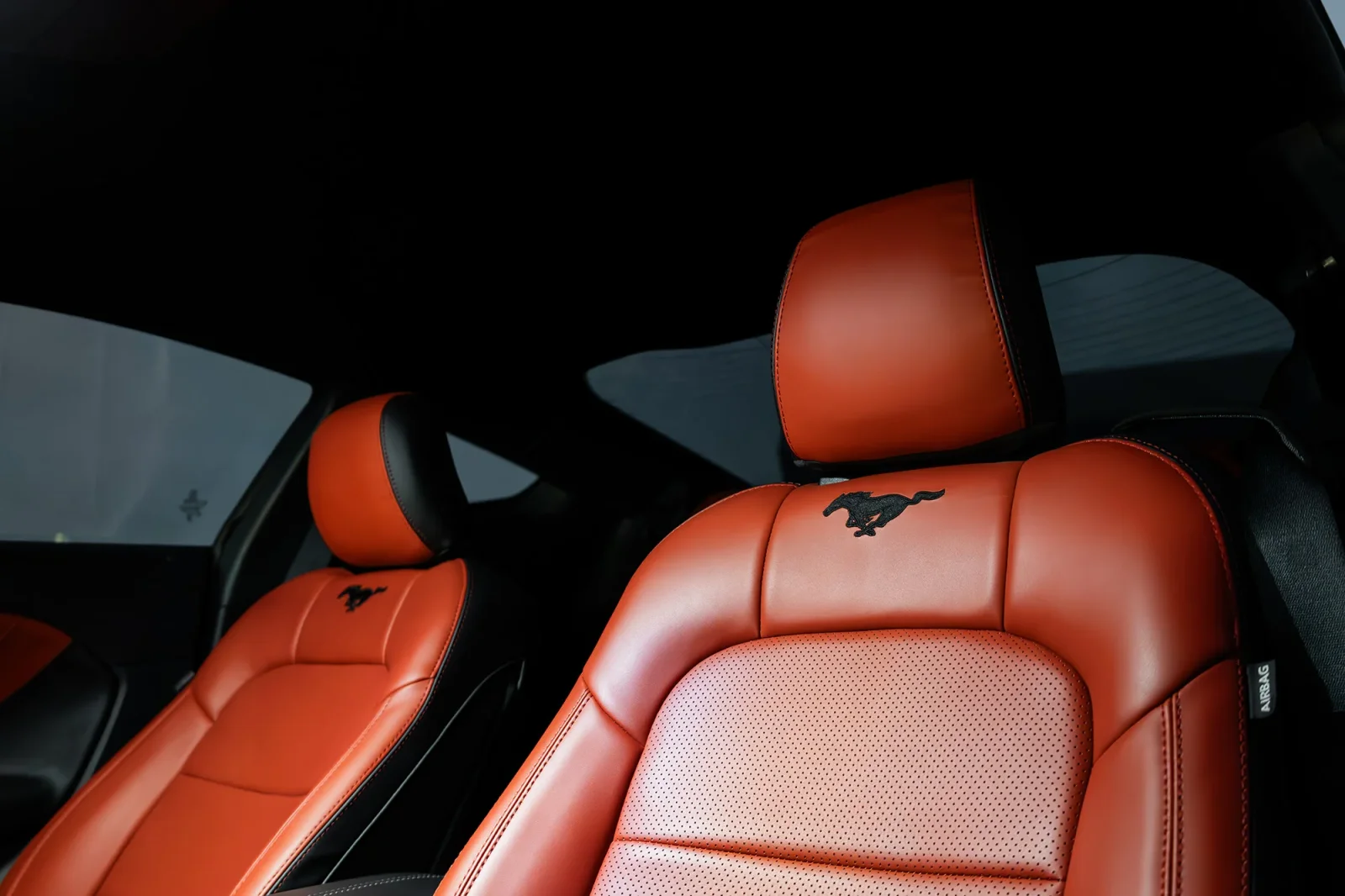 Rent Ford Mustang  White 2024 in Abu Dhabi - 9 