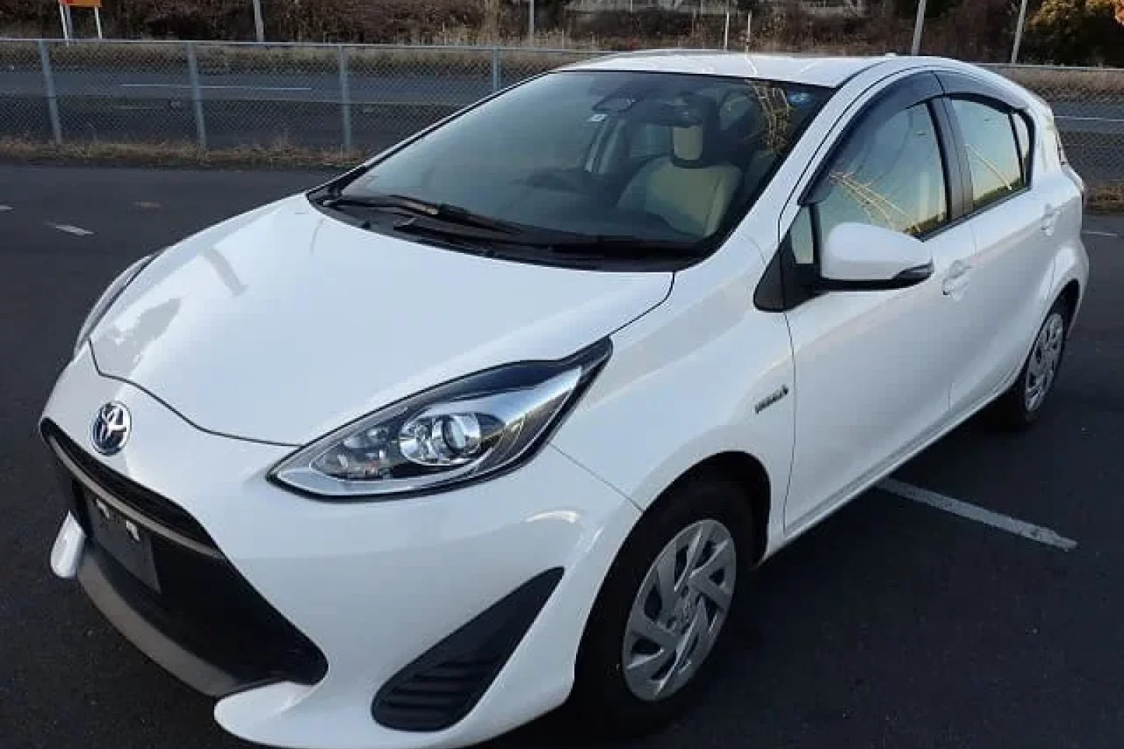 Rent Toyota Aqua  White 2024 in Vacoas