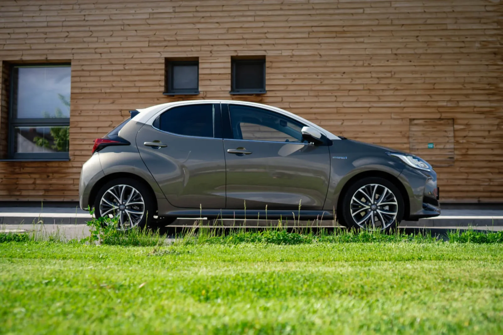 Rent Toyota Yaris  Grey 2023 in Abu Dhabi - 2 