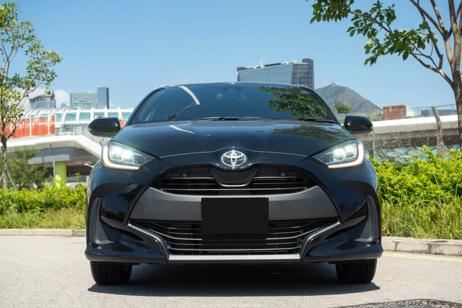 Rent Toyota Yaris  Black 2021 in Abu Dhabi - 3 