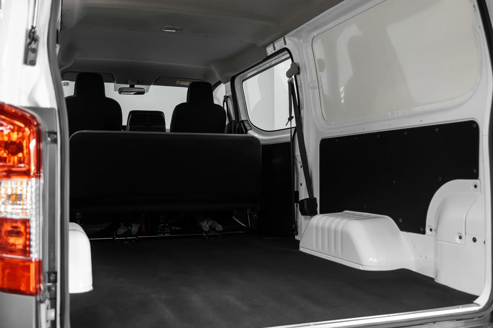 Rent Nissan Urvan  White 2025 in Abu Dhabi - 6 