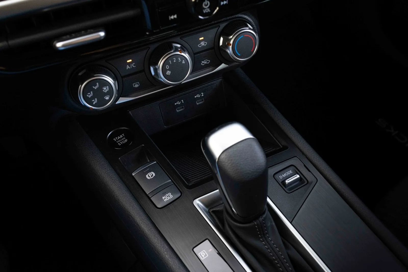 Rent Nissan Kicks  White 2025 in Abu Dhabi - 14 