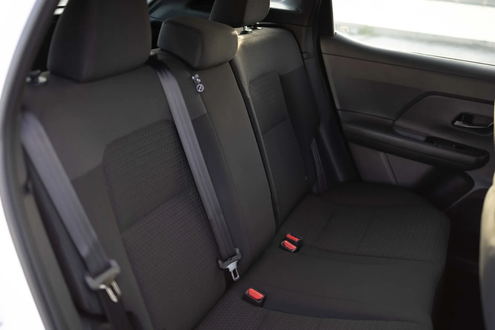 Rent Nissan Kicks  White 2025 in Abu Dhabi - 5 