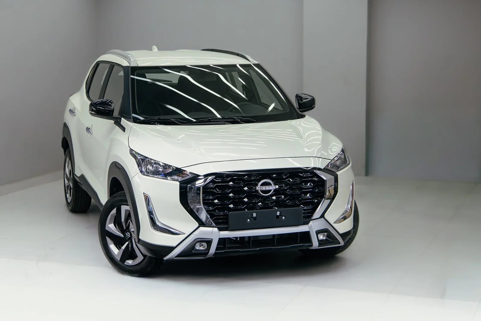 Rent Nissan Magnite  White 2025 in Abu Dhabi