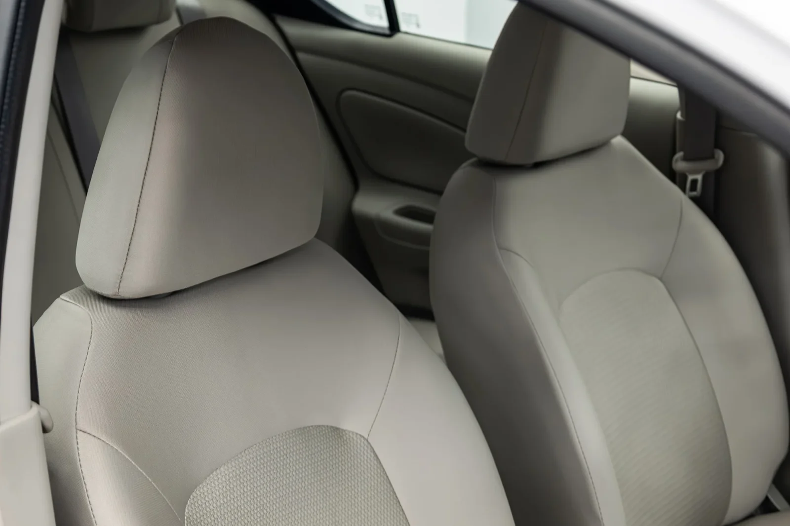 Rent Nissan Sunny  White 2025 in Abu Dhabi - 3 