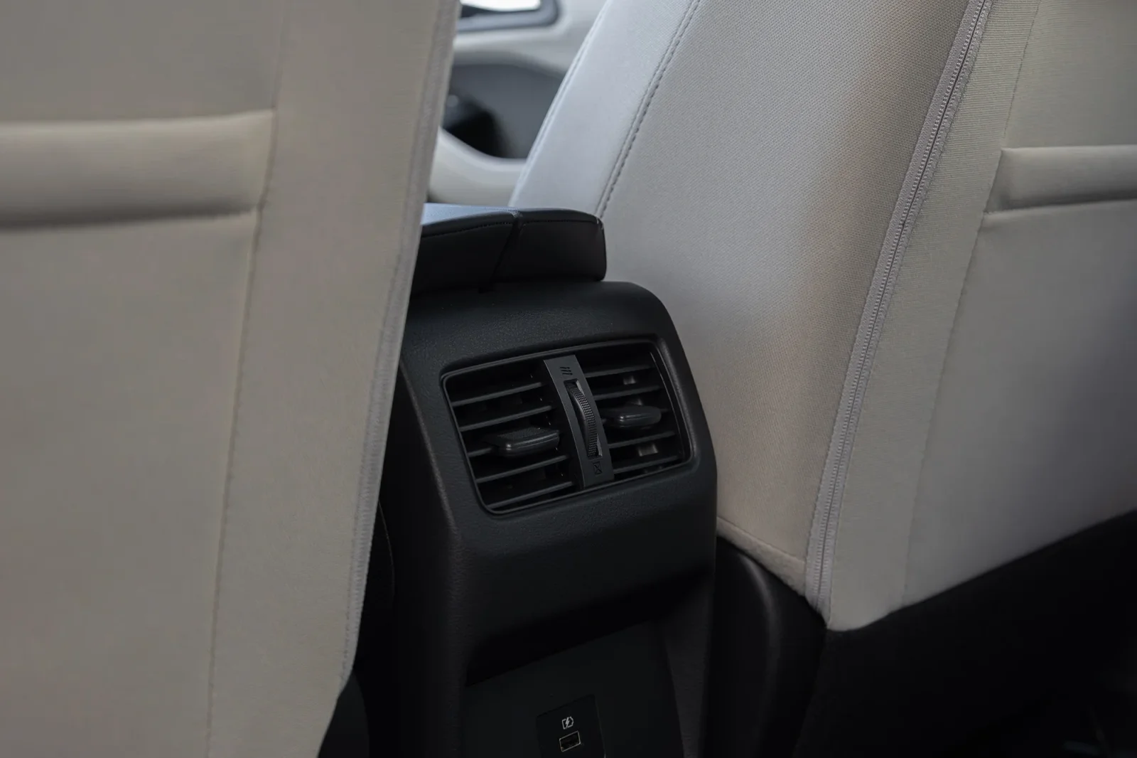 Rent Nissan X-Trail  White 2026 in Abu Dhabi - 11 