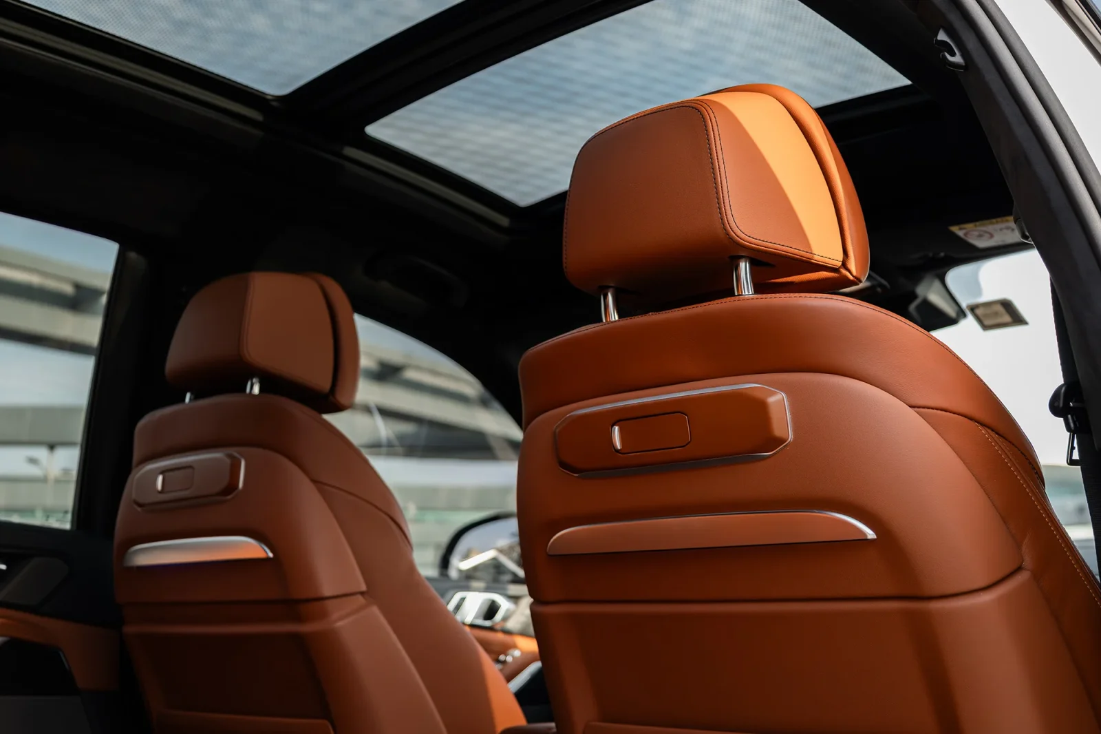 Huren BMW X7 40i Wit 2025 in Abu Dhabi - 17 