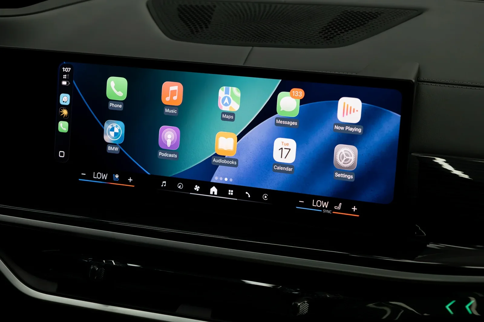 Miete BMW X7 40i Weiß 2025 in der Abu Dhabi - 3 