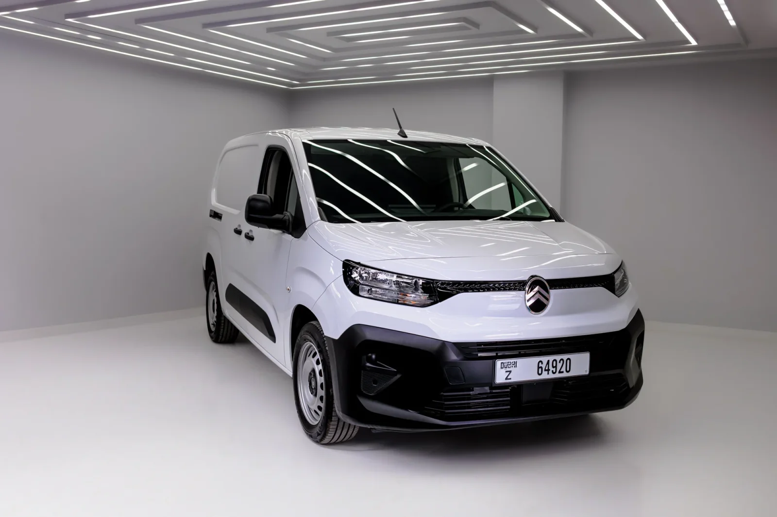 Loyer Citroen Berlingo Long Manual Blanc 2026 en Abou Dabi - 7 