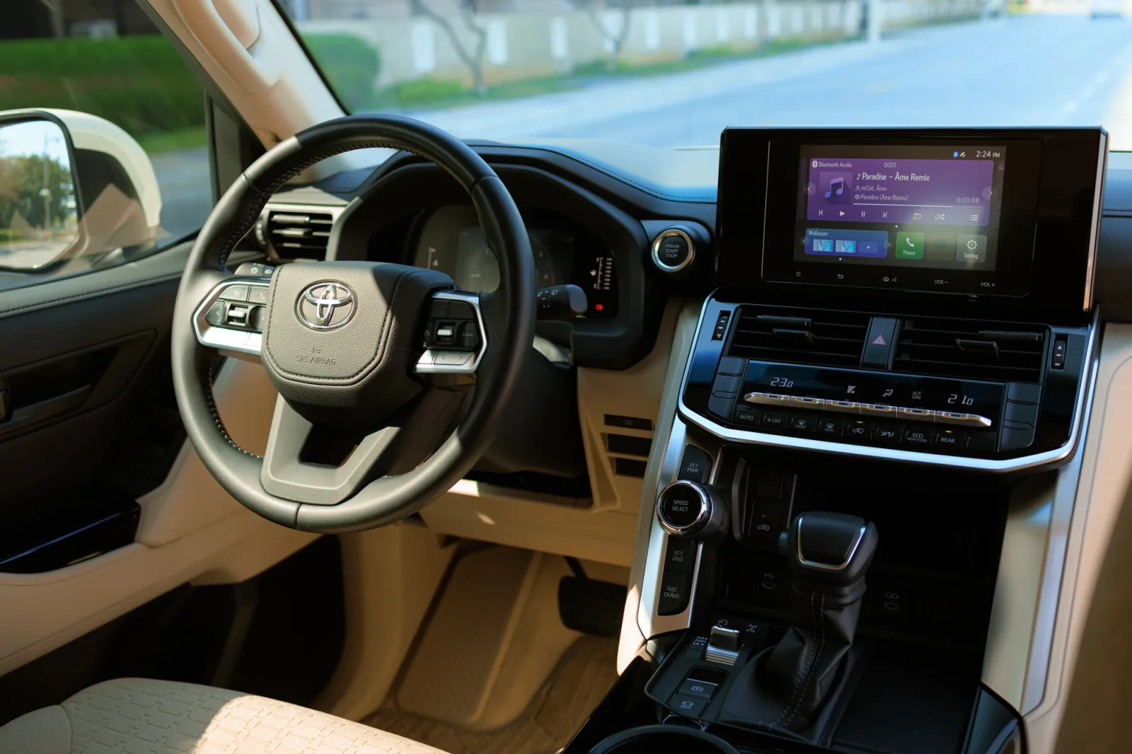 Miete Toyota Land Cruiser 300 Weiß 2025 in der Abu Dhabi - 5 