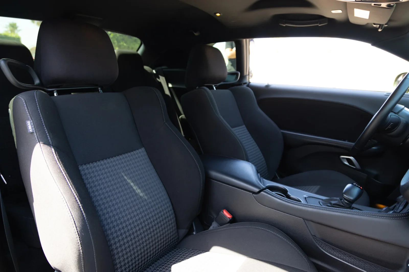 Loyer Dodge Challenger GT Vert 2023 en Abou Dabi - 7 