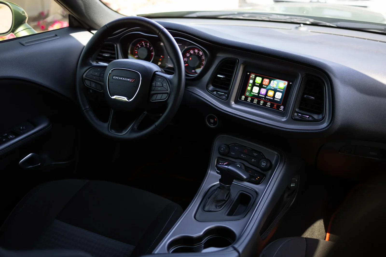 Loyer Dodge Challenger GT Vert 2023 en Abou Dabi - 3 