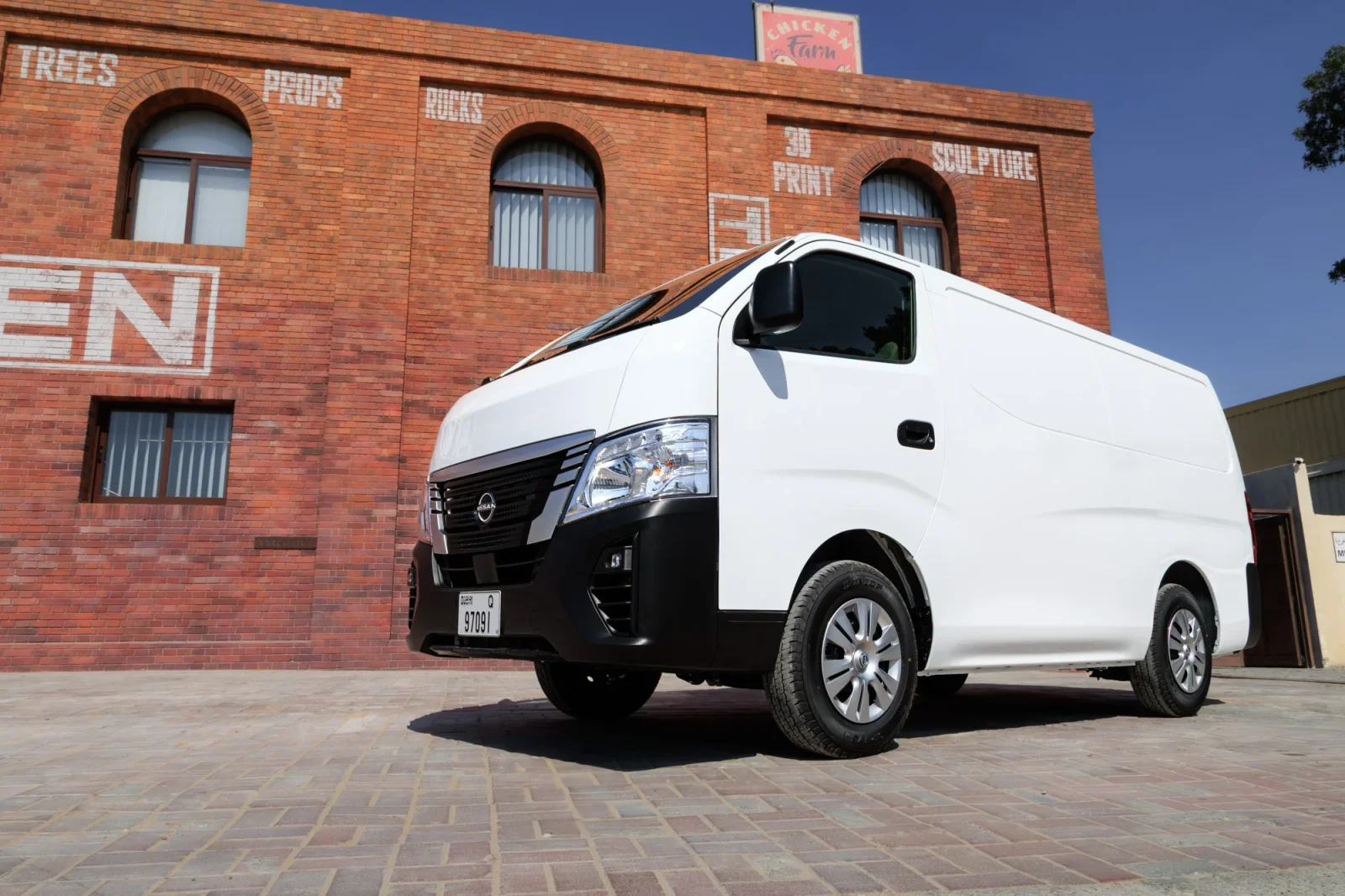 Loyer Nissan Urvan  Blanc 2026 en Abou Dabi - 12 