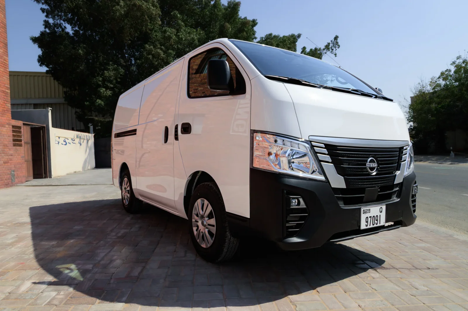 Loyer Nissan Urvan  Blanc 2026 en Abou Dabi - 2 