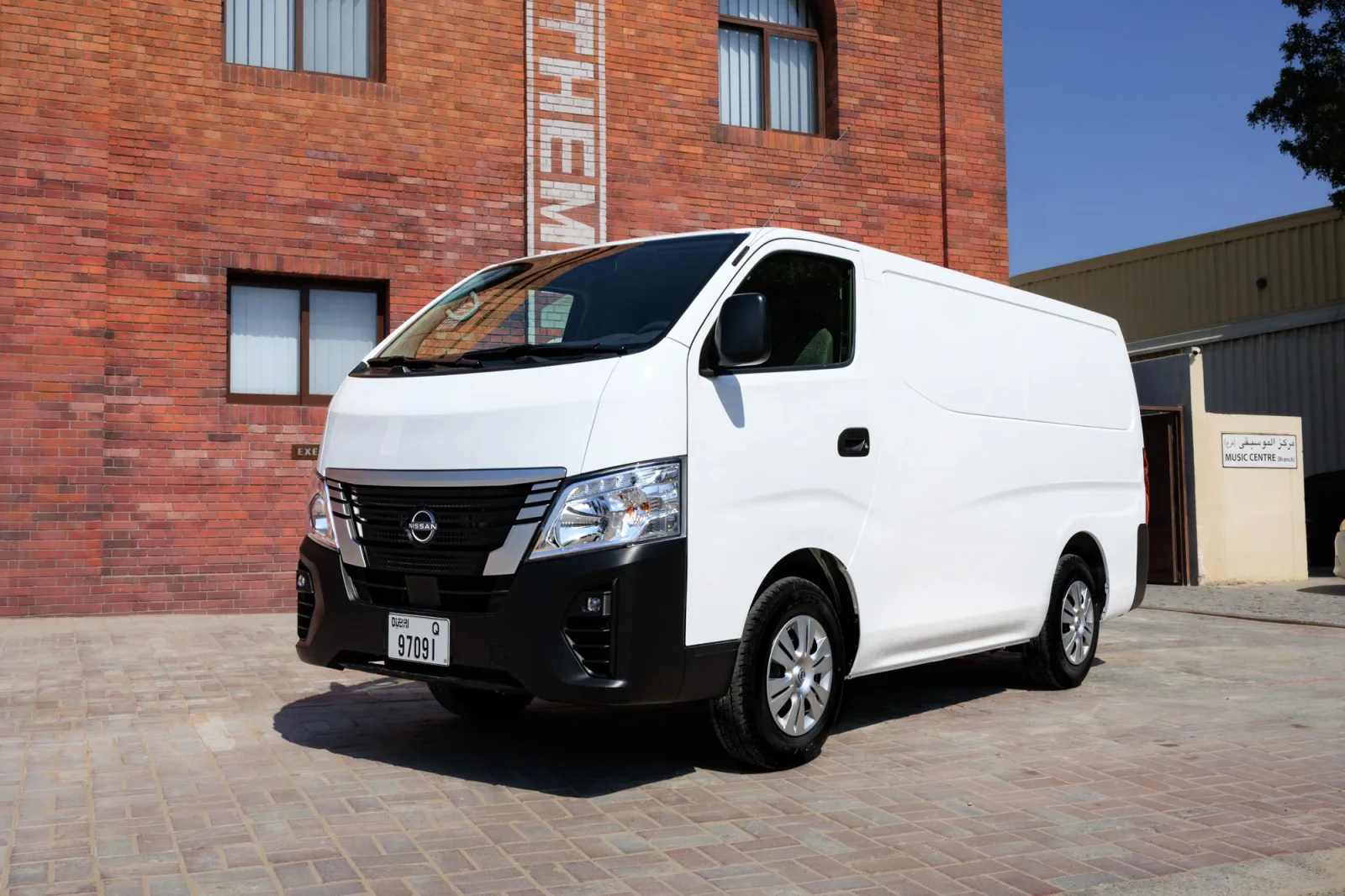 Loyer Nissan Urvan  Blanc 2026 en Abou Dabi