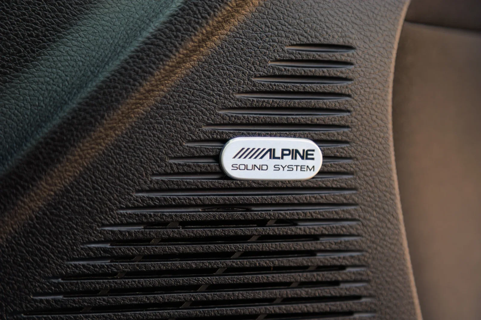 Rent Dodge Challenger GT Blue 2023 in Abu Dhabi - 5 