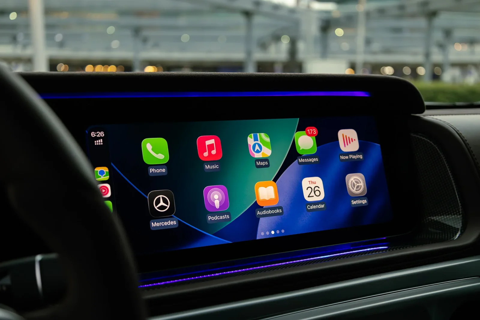 Huren Mercedes-Benz G-Class Brabus 800 Carbon Kit  Geel 2022 in Abu Dhabi - 13 