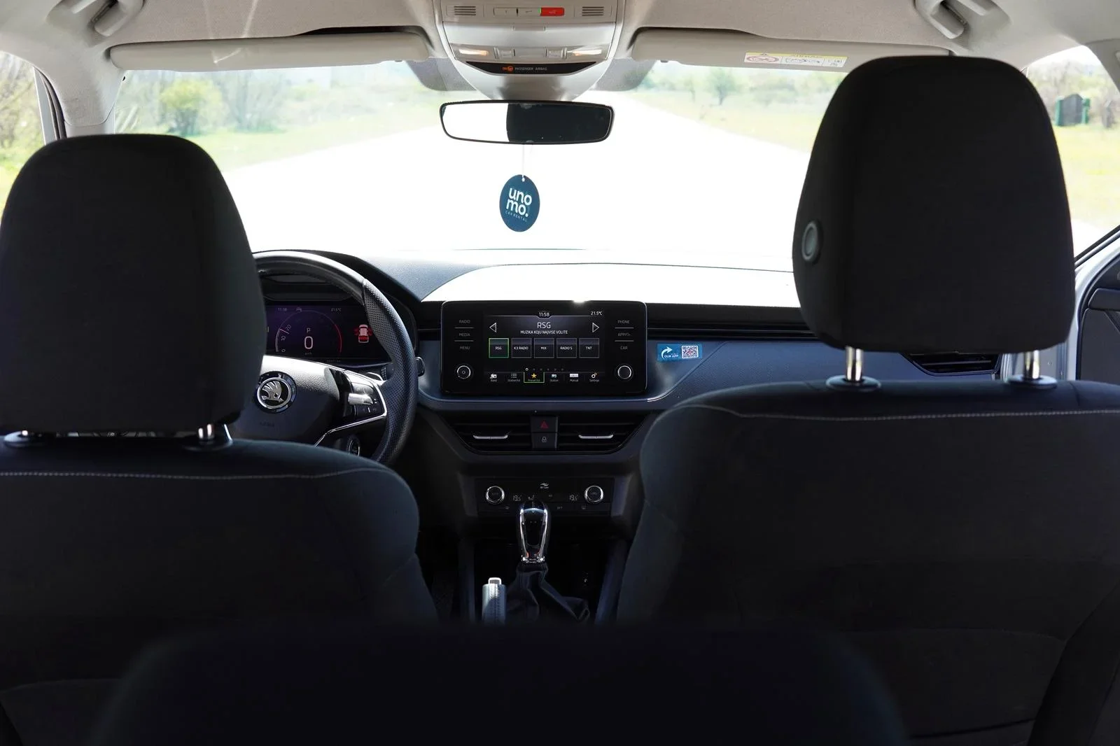 Rent Skoda Kamiq  Silver 2024 in Sarajevo - 4 