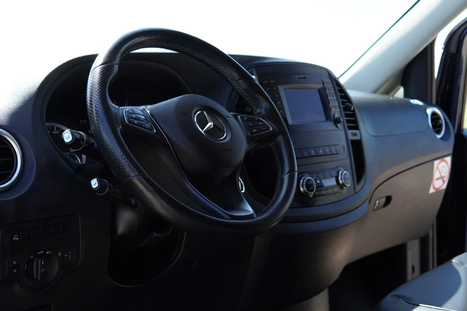 Rent Mercedes-Benz Vito  Blue 2019 in Sarajevo - 3 