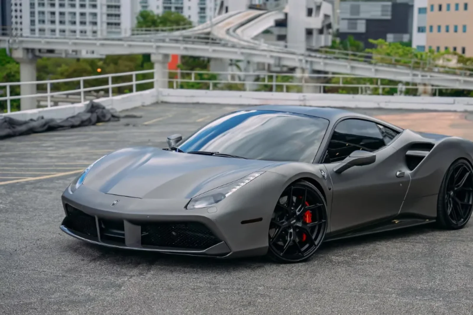 Affitto Ferrari 488 GTB  Grigio 2018 in Miami