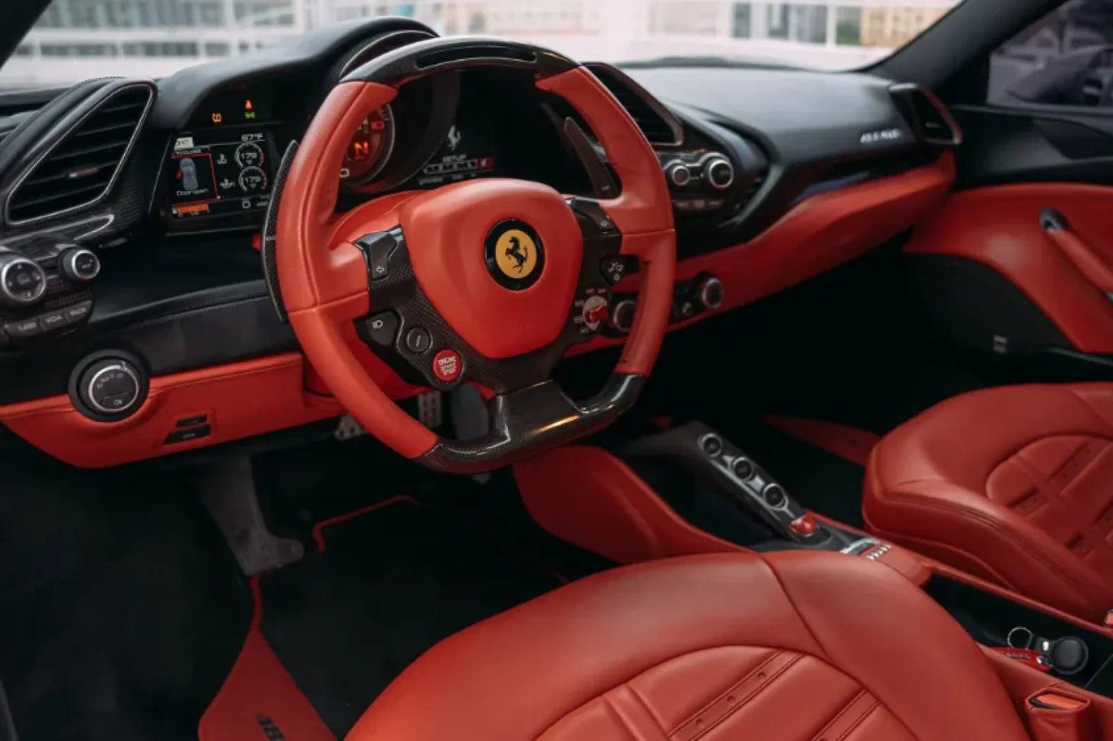 Affitto Ferrari 488 GTB  Grigio 2018 in Miami - 3 