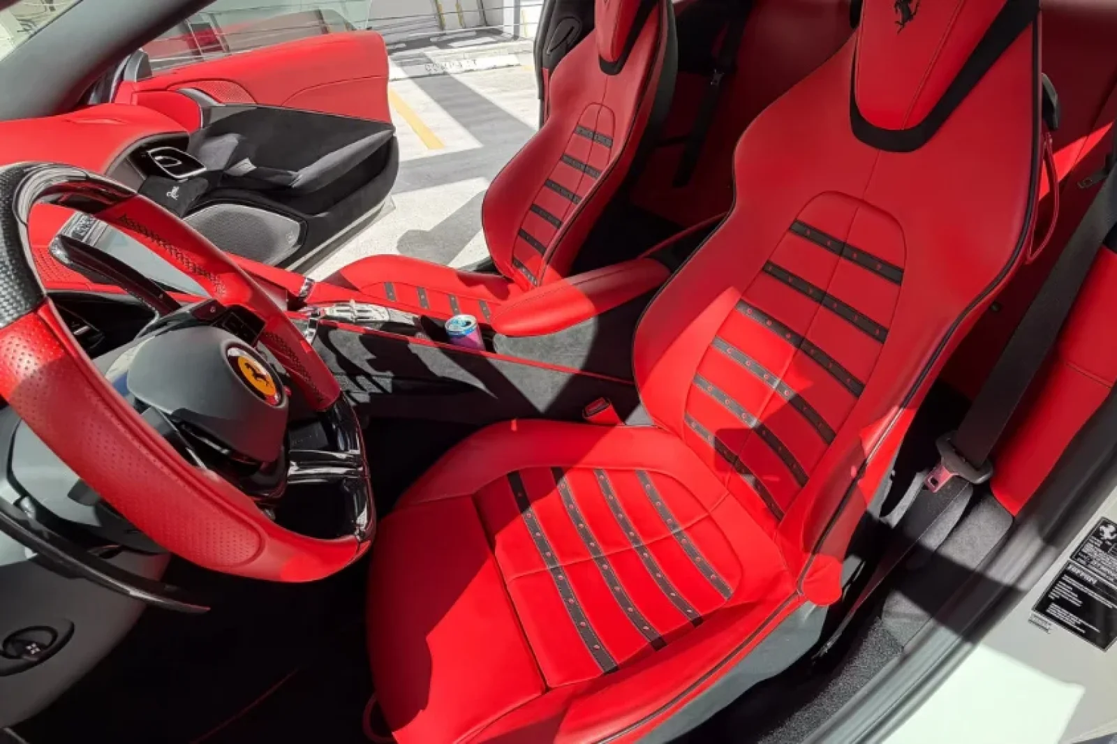 Affitto Ferrari Roma  Bianco 2025 in Miami - 8 