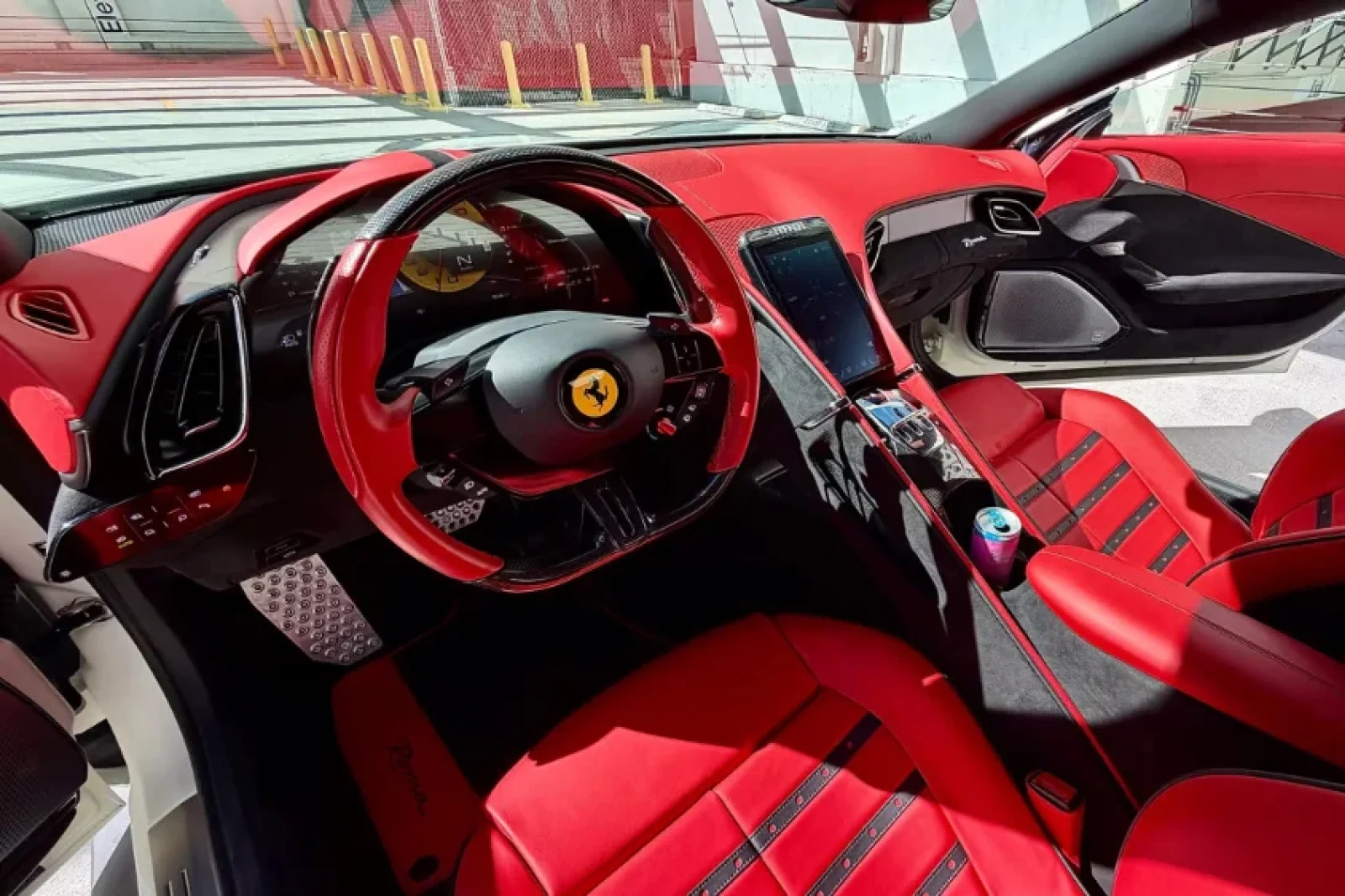 Affitto Ferrari Roma  Bianco 2025 in Miami - 3 