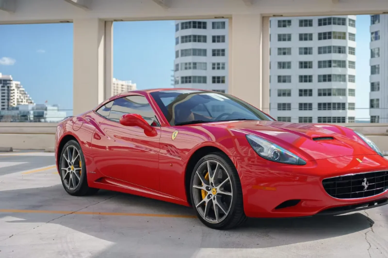 Rent Ferrari California  Red 2012 in Miami - 8 