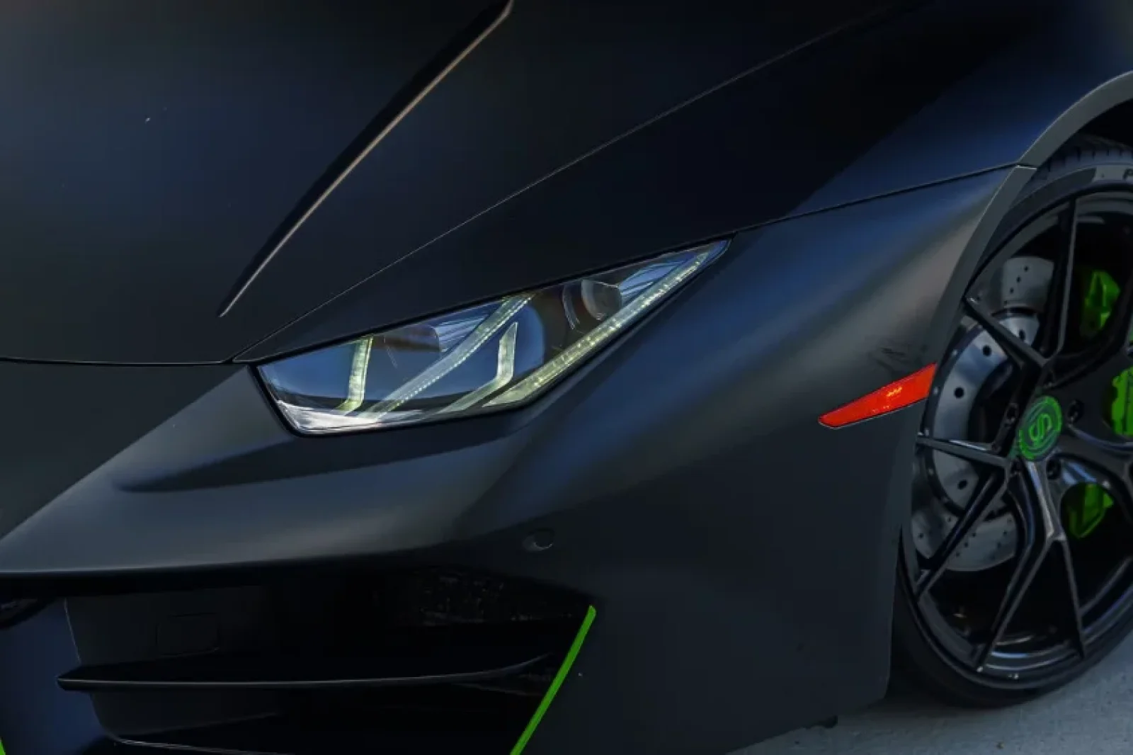 Miete Lamborghini Huracan  Schwarz 2019 in der Miami - 9 