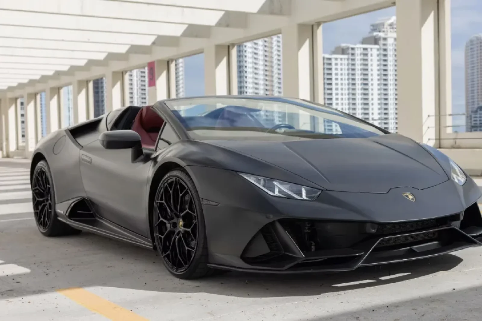 Miete Lamborghini Huracan EVO Schwarz 2025 in der Miami - 8 