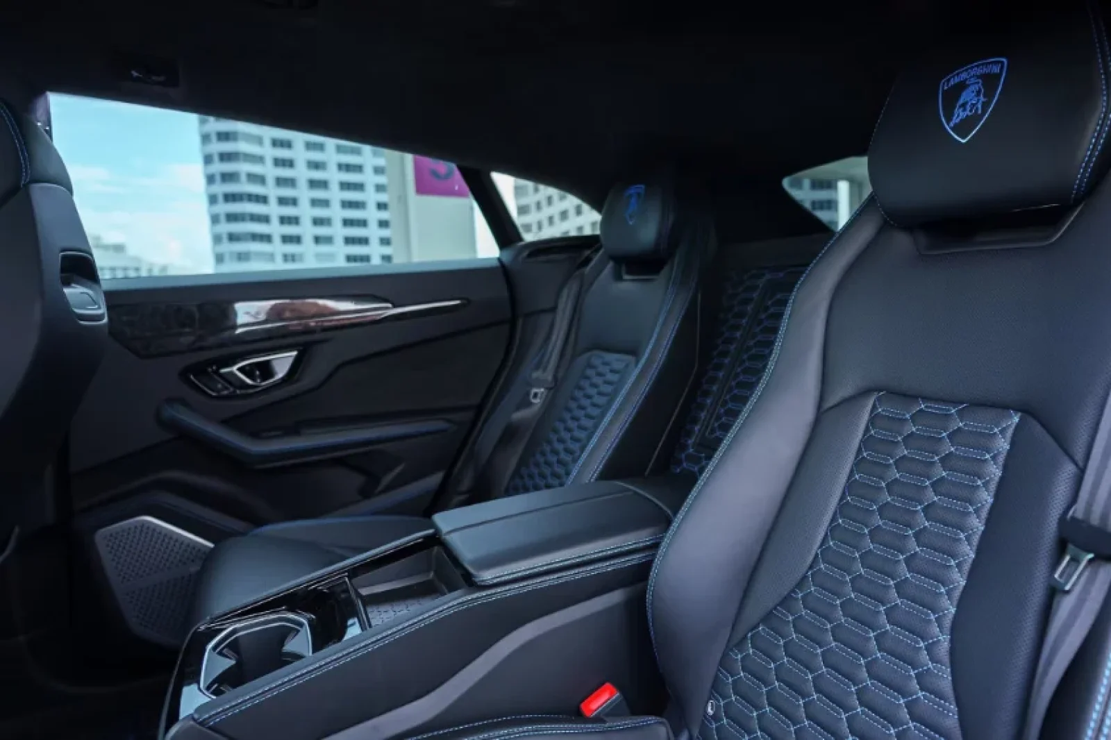 Loyer Lamborghini Urus  Bleu 2025 en Miami - 4 