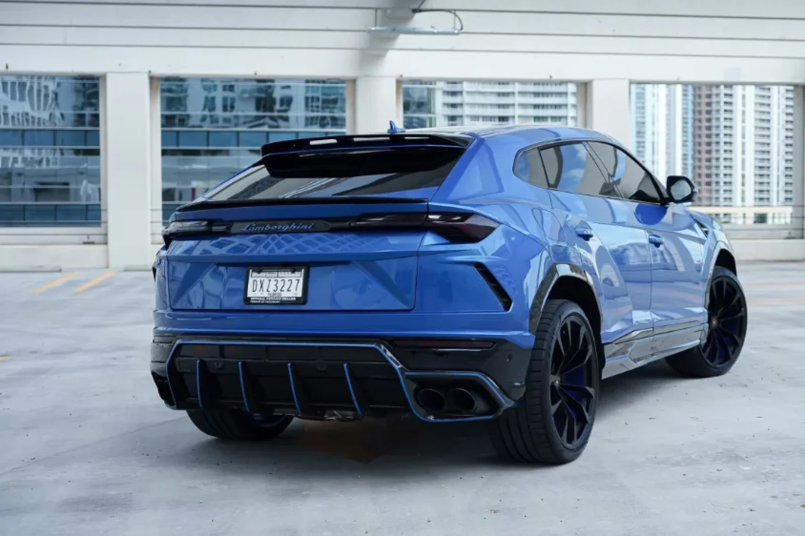 Loyer Lamborghini Urus  Bleu 2025 en Miami - 8 
