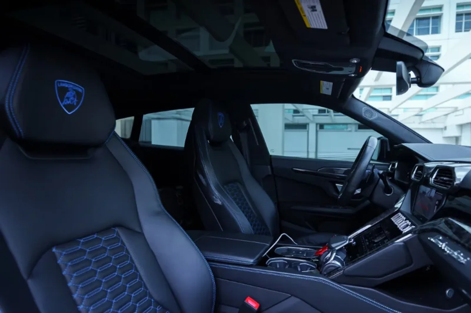 Loyer Lamborghini Urus  Bleu 2025 en Miami - 7 