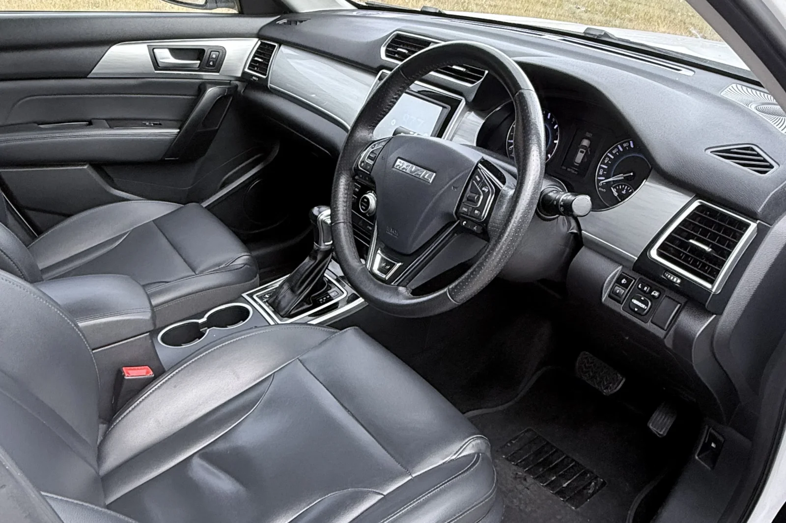 Rent Haval H6  White 2020 in Queenstown - 4 