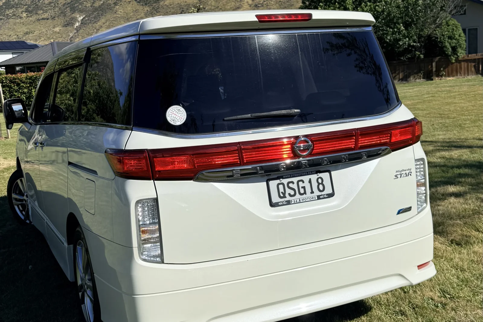Rent Nissan Elgrand  White 2012 in Queenstown - 6 
