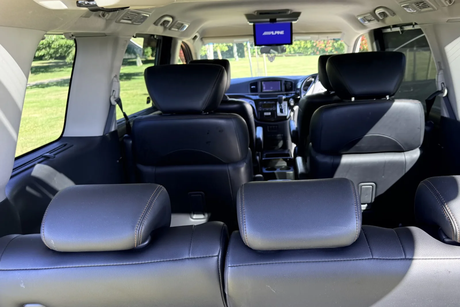 Rent Nissan Elgrand  White 2012 in Queenstown - 5 