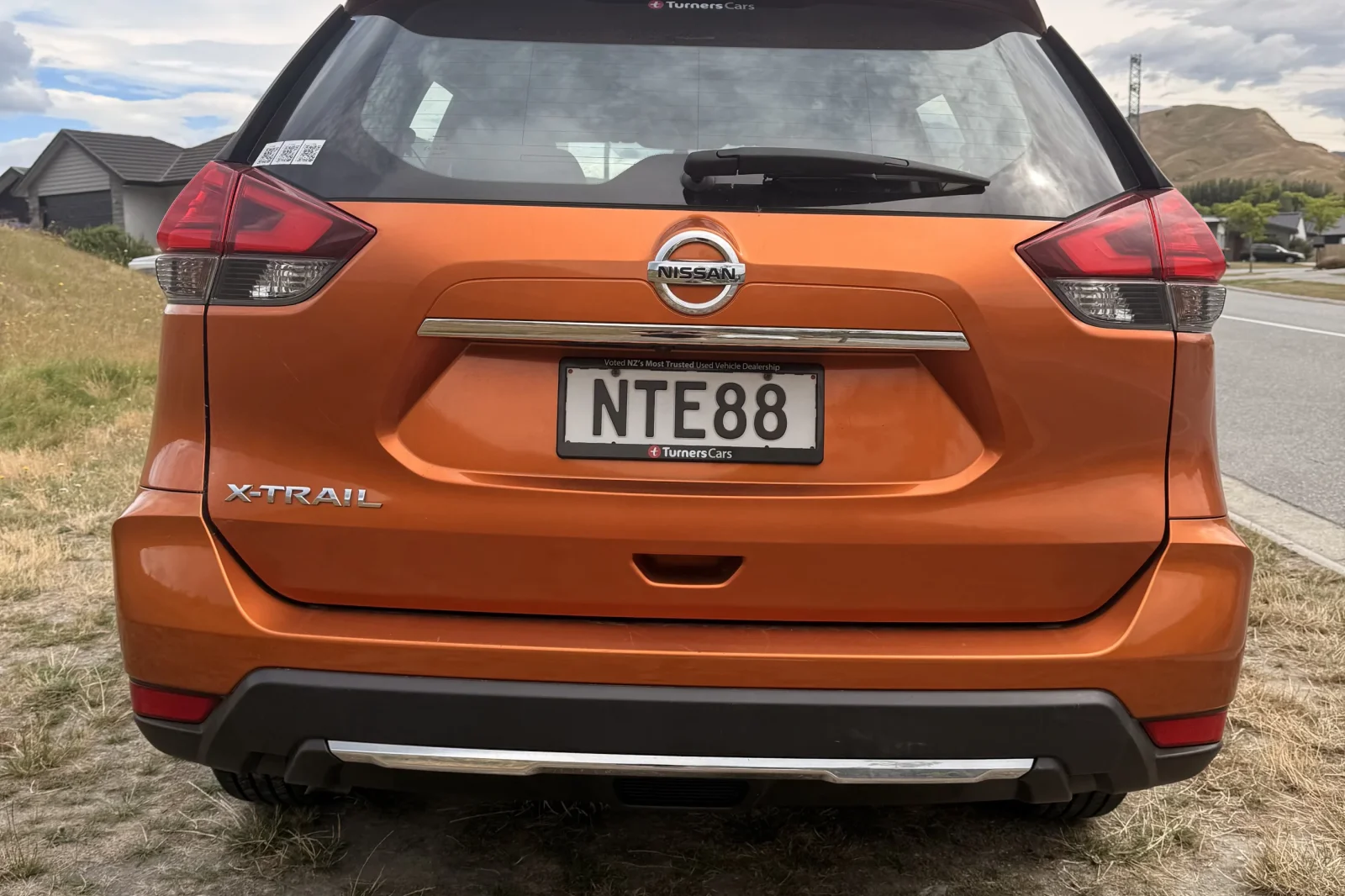 Rent Nissan X-Trail  Orange 2021 in Queenstown - 6 
