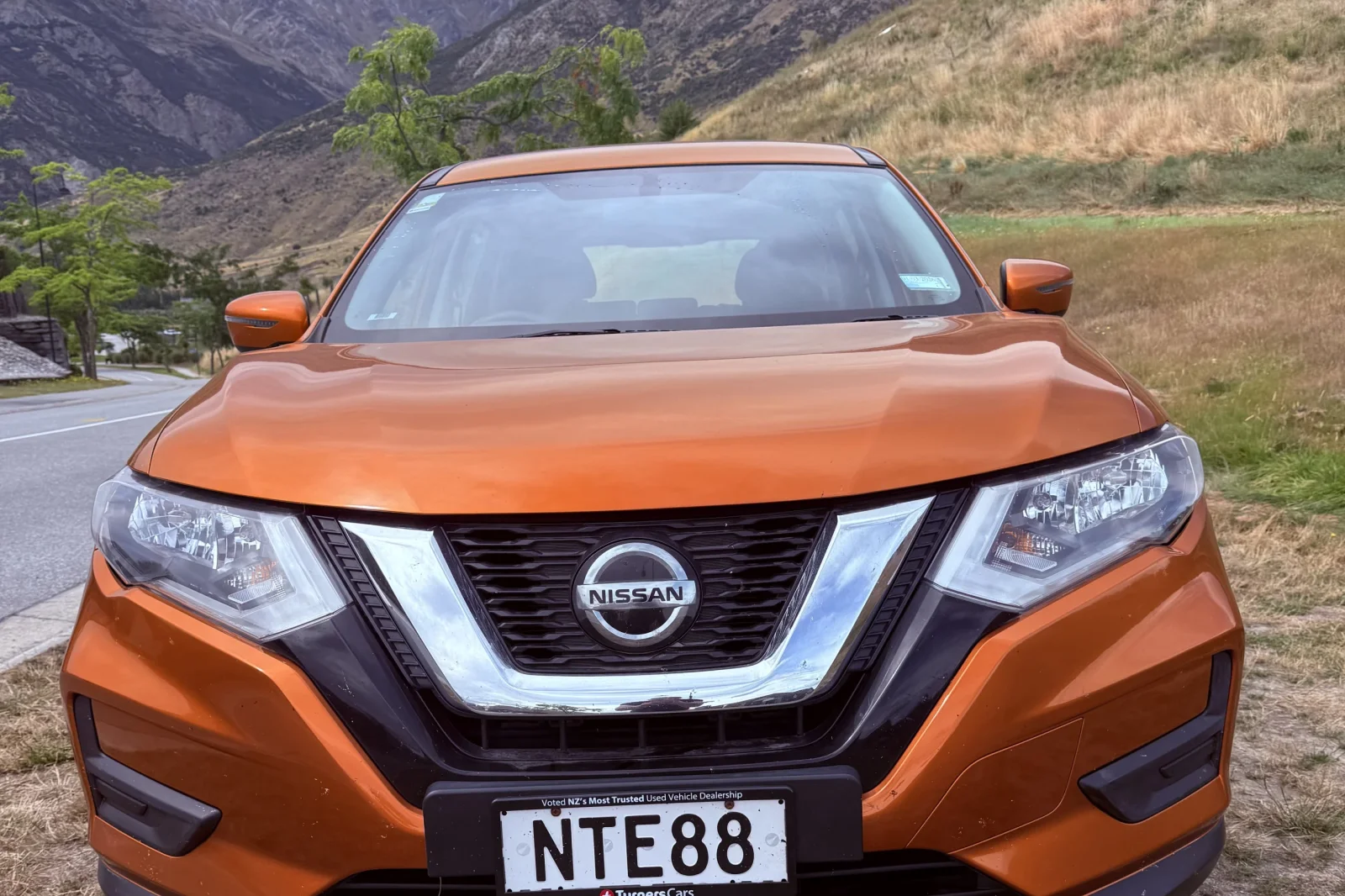 Rent Nissan X-Trail  Orange 2021 in Queenstown - 9 