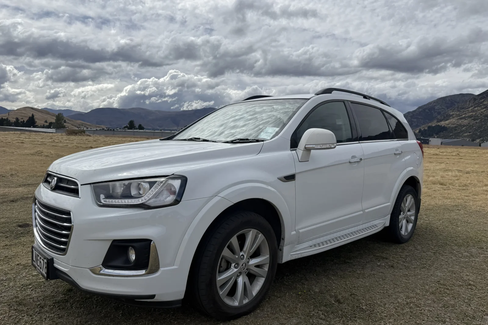Rent Chevrolet Captiva  White 2018 in Queenstown - 7 