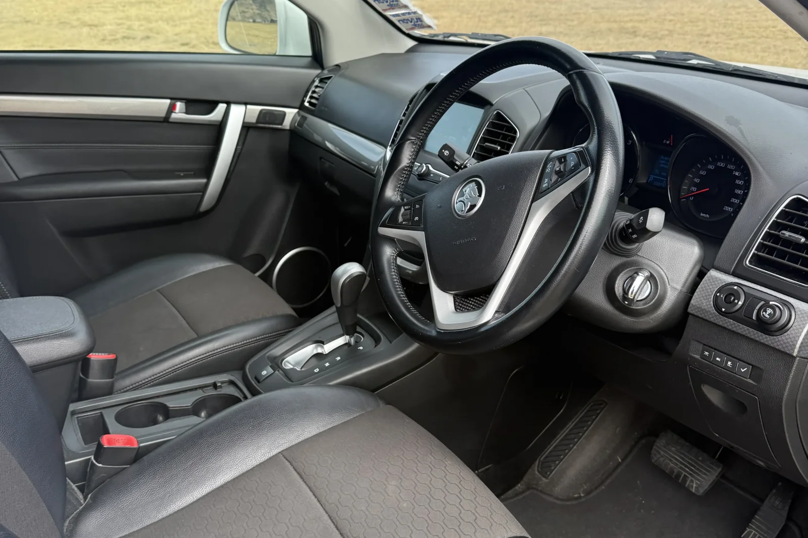 Rent Chevrolet Captiva  White 2018 in Queenstown - 3 