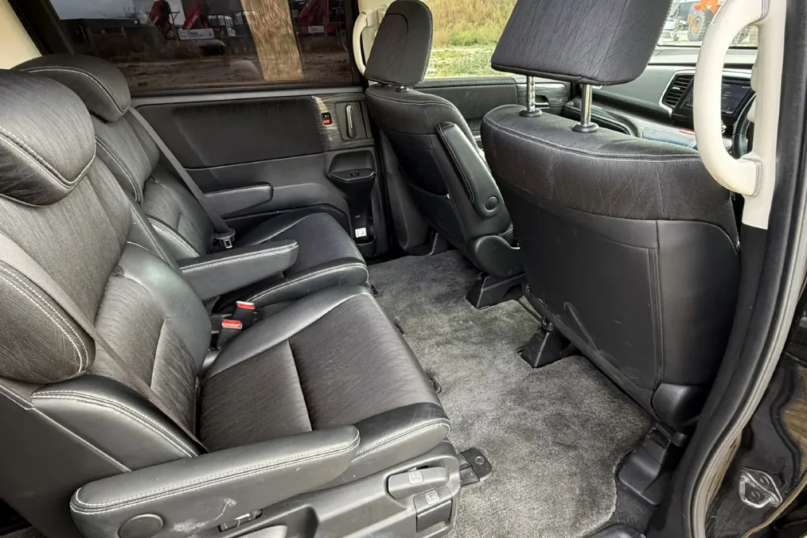 Rent Honda Odyssey  Black 2015 in Queenstown - 8 