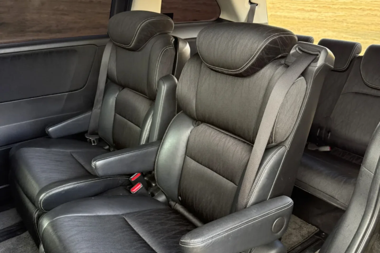 Rent Honda Odyssey  Black 2015 in Queenstown - 5 