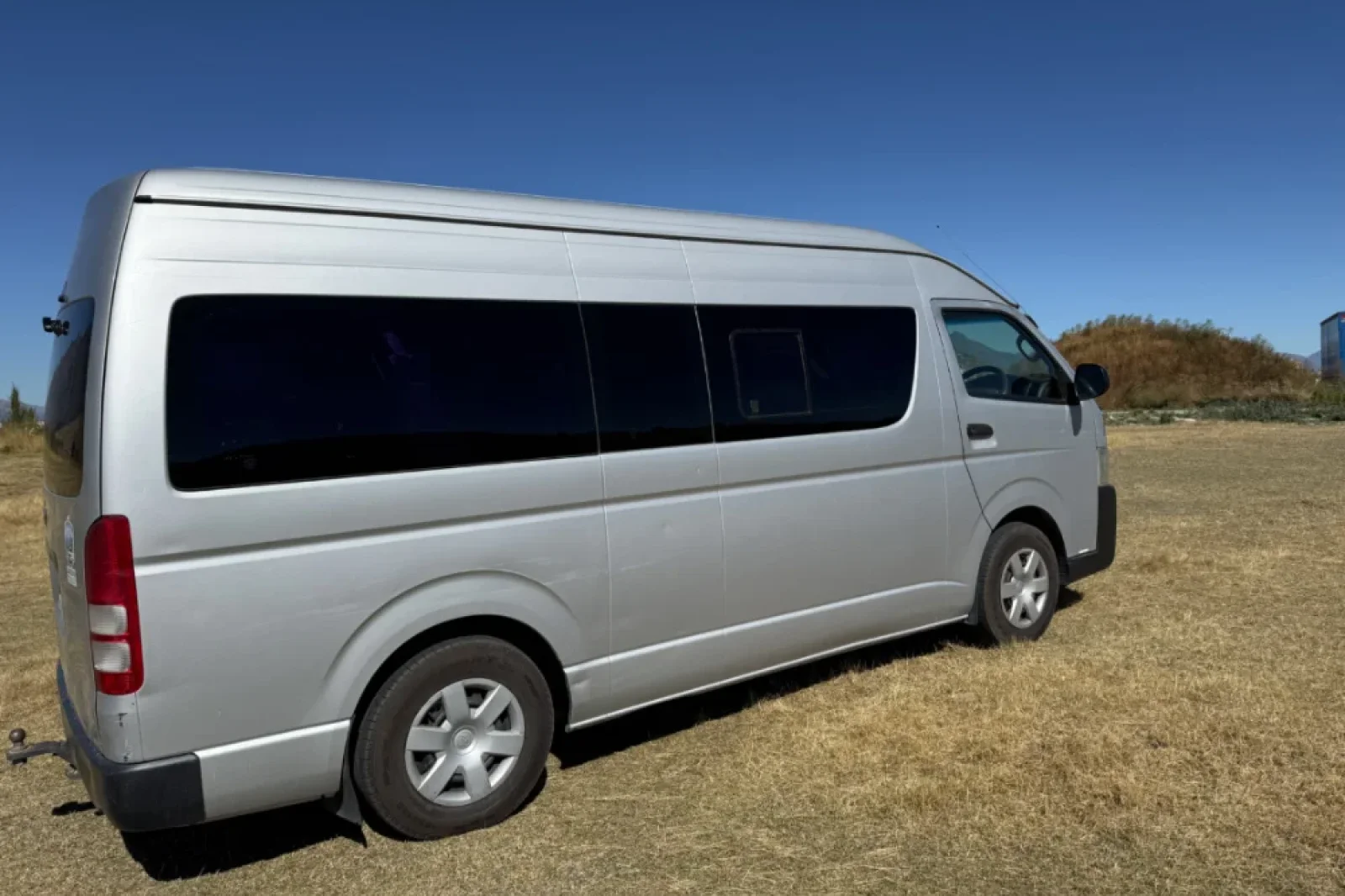 Rent Toyota Hiace  Grey 2015 in Queenstown - 3 