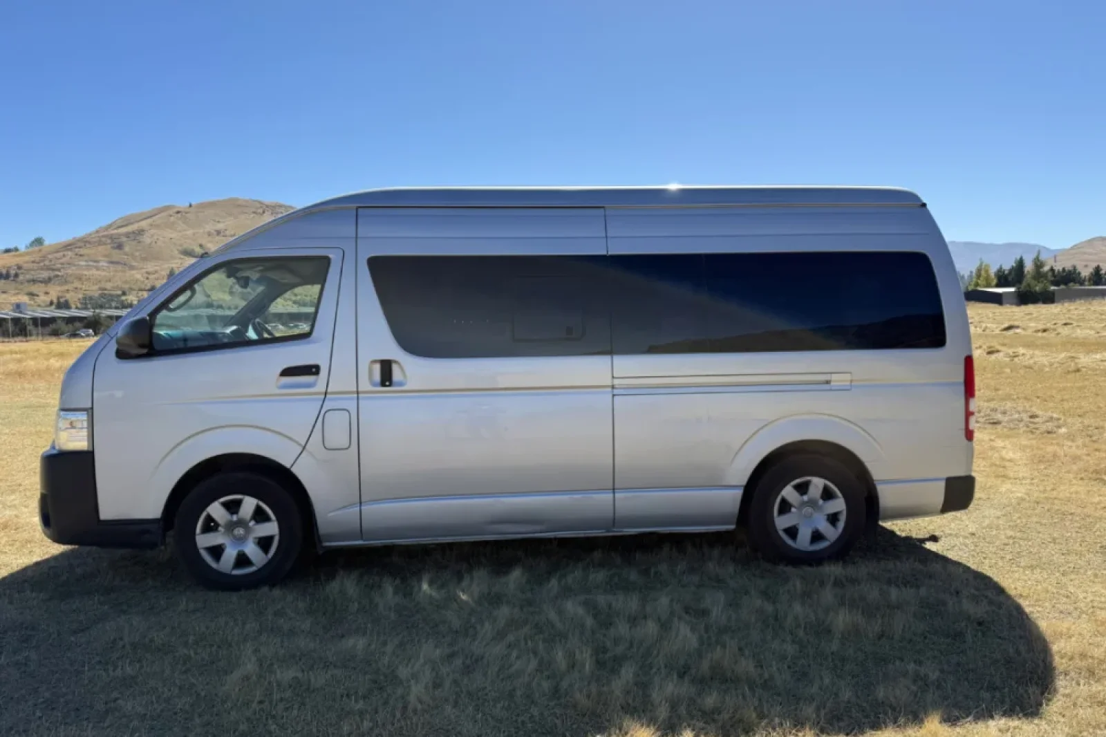 Rent Toyota Hiace  Grey 2015 in Queenstown - 6 