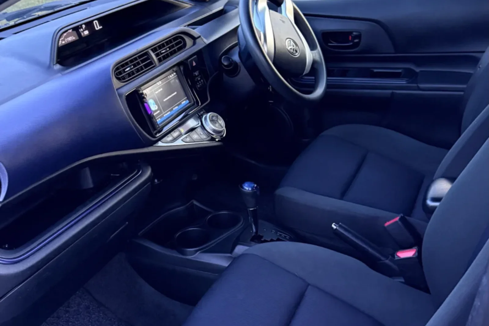 Rent Toyota Aqua  White 2015 in Queenstown - 3 